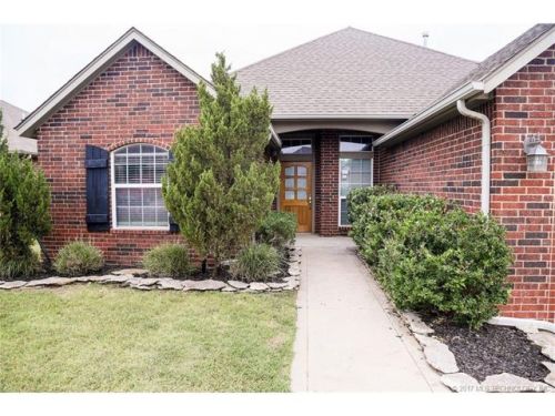 18609 49th Pl, Tulsa, OK 74134-7206