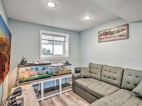 341 8 St, Deer Park NY  11729-4117 exterior