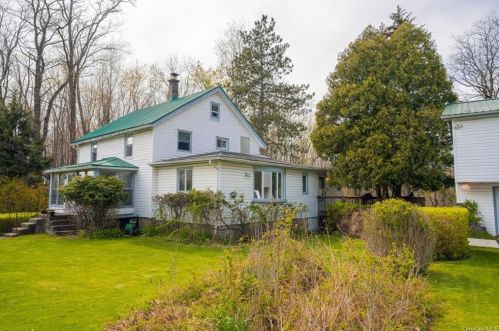 265 Ingrassia Rd, Middletown, NY 10940-2232