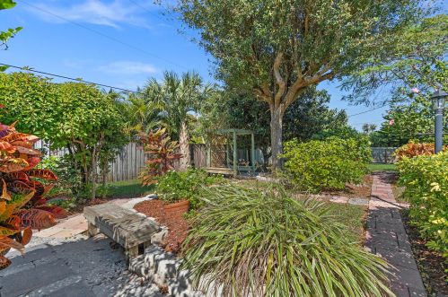 2044 Morningside Blvd, Fort Pierce FL 34952-8821 exterior