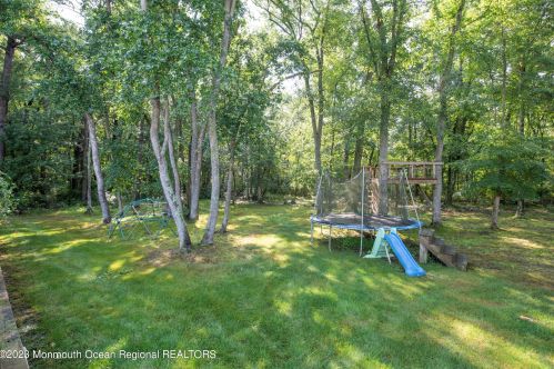 9 Maxim Ct, Jackson Twp NJ 08527-3893 exterior