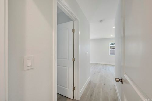 6128 Village Rd, Lakewood CA  90713-3131 exterior