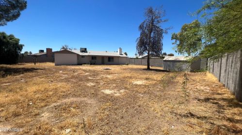 6206 Zoe Ella Way, Glendale AZ 85306-2823 exterior