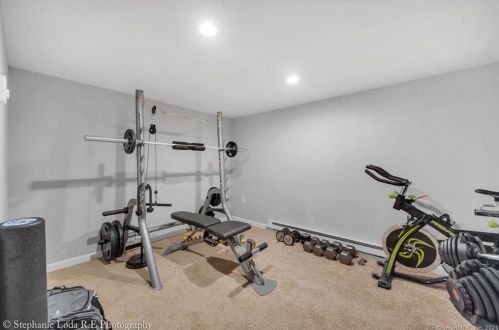 19 Seneca Rd, Wallingford CT  06492-2817 exterior