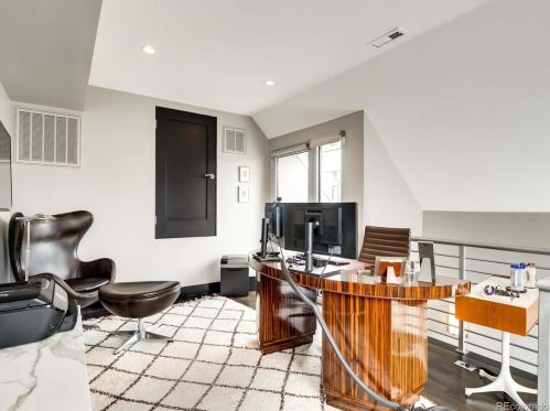 514 Cook St, Denver CO 80205-3735 exterior