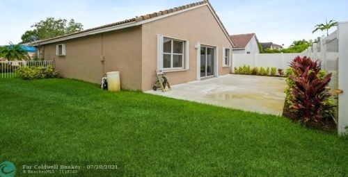 16513 21st St, Hollywood, FL 33028-1755