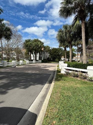 6940 Satinleaf Rd, Naples FL  34109-6142 exterior