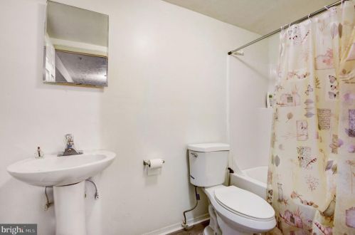 16402 Euro Ct, Bowie MD  20716-3903 exterior