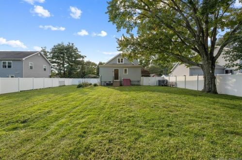 22 Roseleah Ave, Plainville CT  06062-2718 exterior