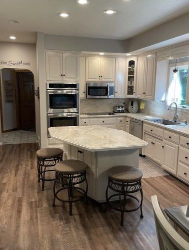 2099 Tanager Ln, Green Bay, WI 54313-4003