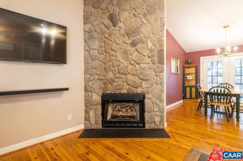 11 Shiloh Ct, Bybee VA  22963-3217 exterior