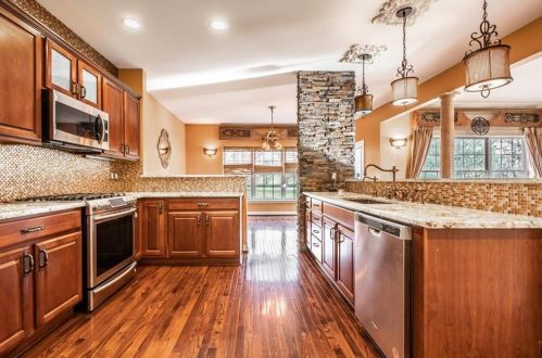 2487 Thistle Rd, Macungie PA  18062-8488 exterior