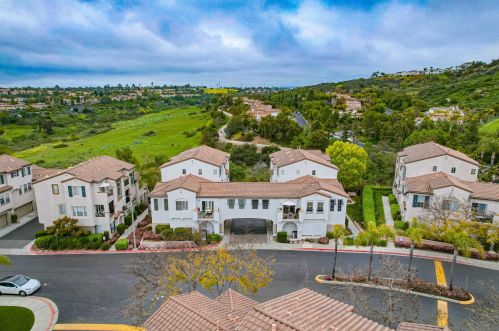 3147 Via Puerta, Carlsbad CA  92009-6081 exterior