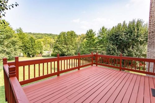 1003 Deveron Ct, Jeannette PA  15644-1056 exterior