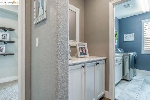 15 Solstice Ct, Oakley CA  94561-1759 exterior