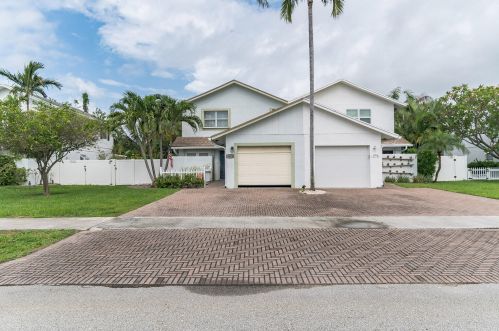 3018 Spanish Trl, Delray Beach, FL 33483-4709
