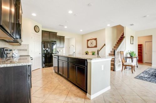 8734 Hinsdale Heights Dr, Polk City FL  33868-6010 exterior