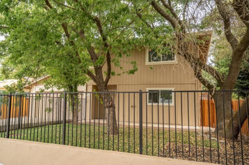 7600 Mcconnel Dr, Citrus Heights CA  95610-2606 exterior