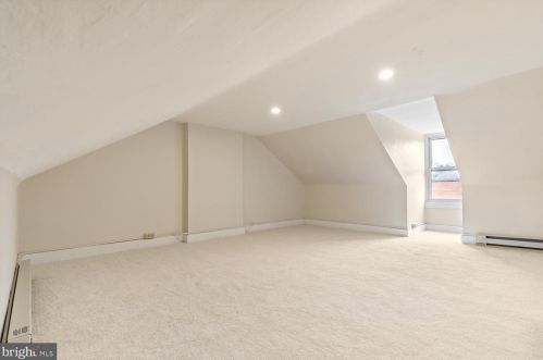 504 Lemon St, Lancaster PA  17603-3323 exterior