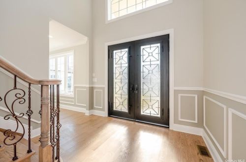 161 Lucille Ave, Floral Park NY  11003-2723 exterior