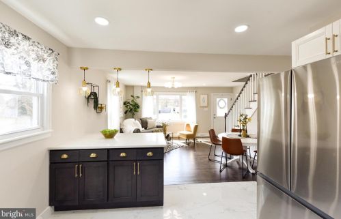 1102 Cumberland Ave, West Deptford NJ  08096-3041 exterior