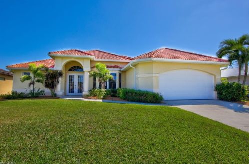 2818 38th St, Cape Coral, FL 33914-4865