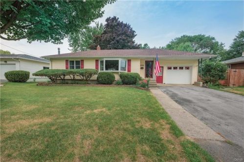 320 Pratt St, Watertown, NY 13601-4232