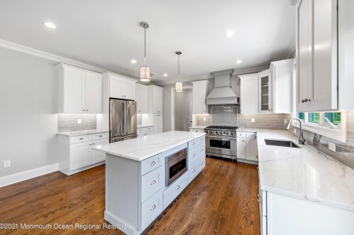 747 Sycamore Ave, Tinton Falls NJ 07724-3237 exterior