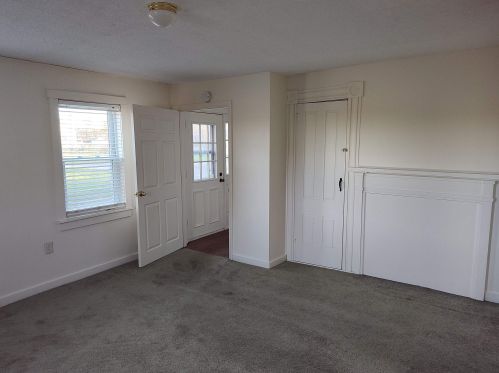 1273 1 Nh Tpke, Northwood NH  03261-3408 exterior