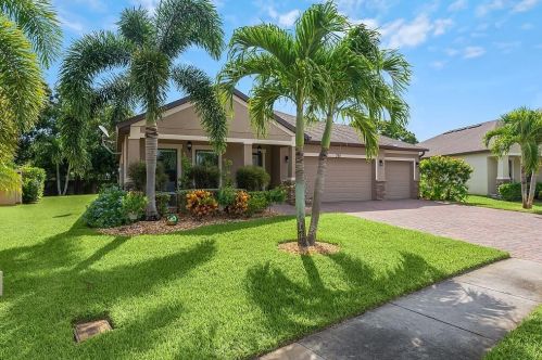 720 22nd Ave, Vero Beach FL  32962-1326 exterior