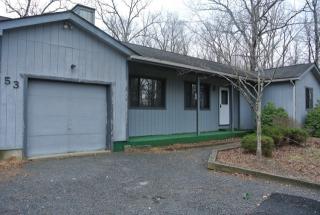 88 The Gln, Bushkill, PA 18371-9705