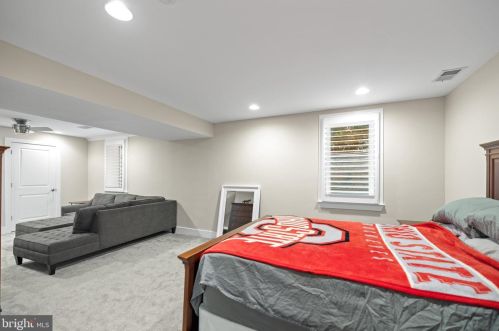 951 Rhonda Pl, Leesburg VA  20175-5632 exterior