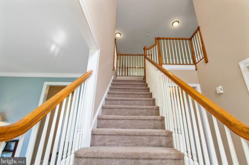 6 Nicole Ct, Swedesboro NJ  08085-3448 exterior