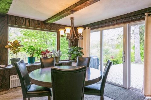 68 Wood St, Mahopac NY  10541-4904 exterior
