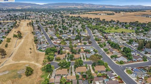 1553 Buttercup Ct, Livermore CA  94551-6718 exterior