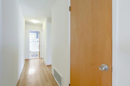 271 Goodwin Dr, San Bruno CA  94066-1660 exterior