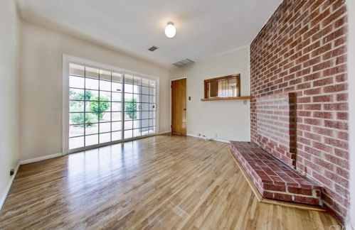 12309 Freeman Ave, Hawthorne CA  90250-0873 exterior
