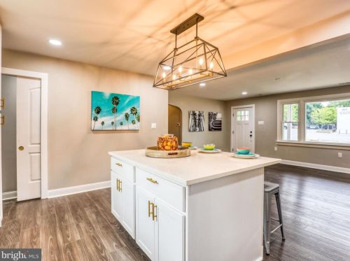 650 George St, Charles Town WV  25414-1461 exterior