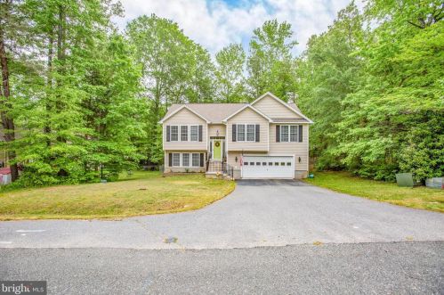 203 Spotslee Dr, Spotsylvania VA  22551-2533 exterior