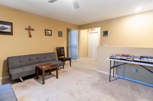 865 Pine Ave, Rialto CA  92376-4552 exterior
