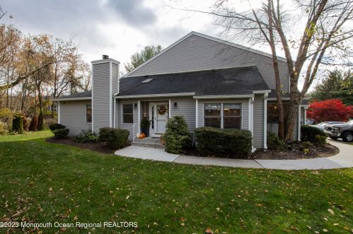 14 Eastborne Dr, Little Silver NJ  07739-1235 exterior