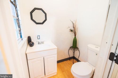 817 9 St, Camden NJ  08103-2603 exterior