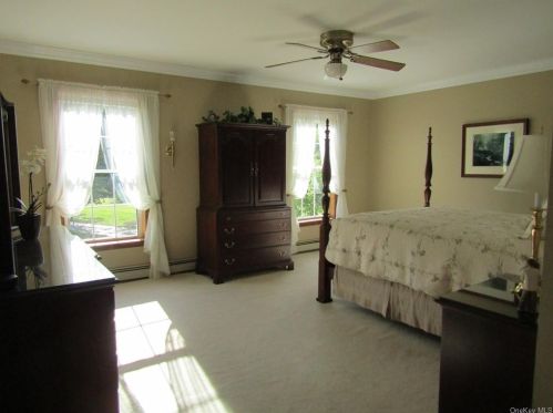 13 Liberty Ct, Montgomery NY  12549-2041 exterior