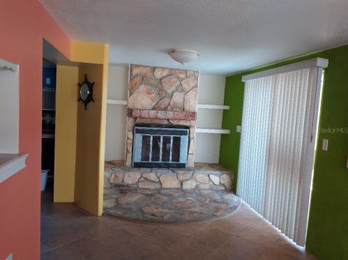 1344 Viking Dr, Tarpon Springs, FL 34691-4905