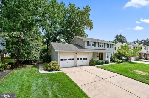 2111 Swinnen Dr, Wilmington, DE 19810-4117