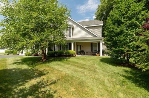 37 Yesterday Dr, Nelsonville, NY 10516-3886