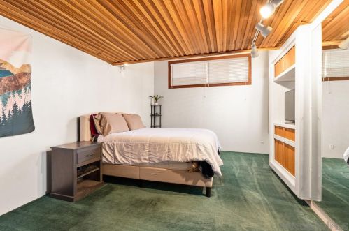 4273 Dawes St, San Diego CA 92109-1230 exterior