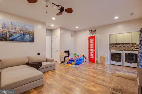 15935 Greymill Manor Dr, Haymarket VA  20169-4927 exterior