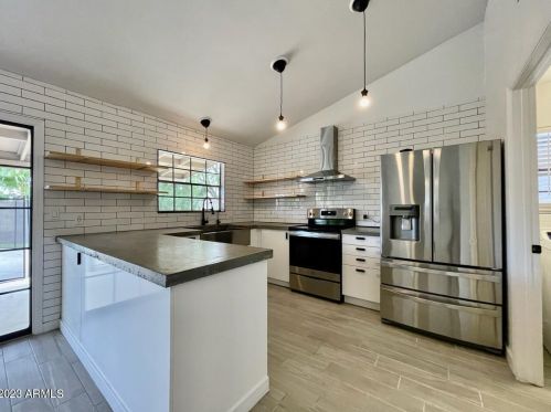 4241 Michigan Ave, Glendale, AZ 85308-1718