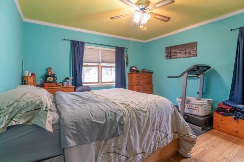 79 Irene St, North Lindenhurst NY 11757-1239 exterior